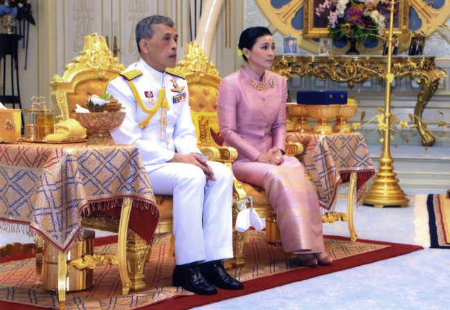 Hoàng hậu Suthida Vajiralongkorn của Hoàng gia Thái Lan