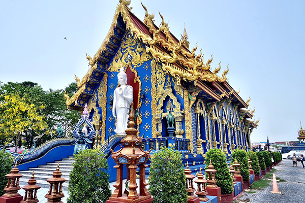 Wat Rong Suea Ten - Đền Xanh “cực phẩm” Chiang Rai, Thái Lan