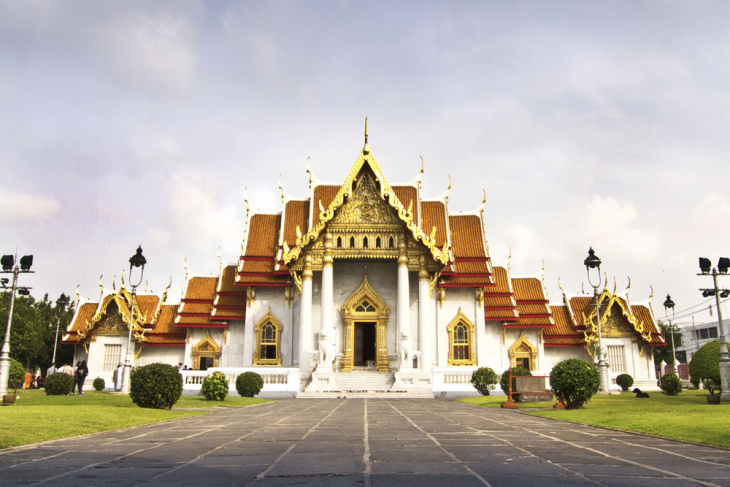 Viếng thăm Chùa Benchamabophit Dusitvanaram ở Thái Lan