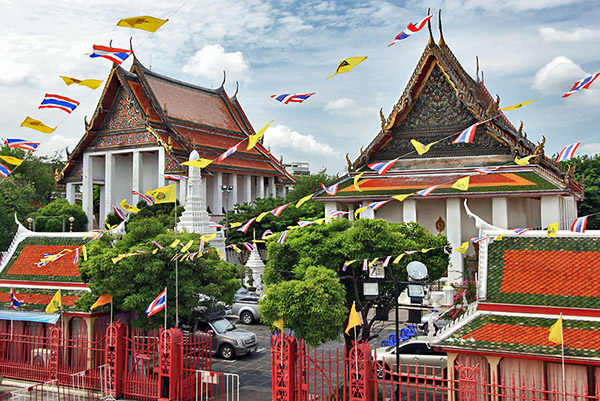 Chùa Wat Prayoon - kiến trúc Phật giáo tiêu biểu của Thái Lan
