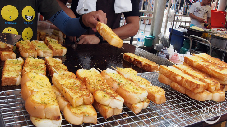 Ăn vặt ở chợ trời Chatuchak – Thái Lan