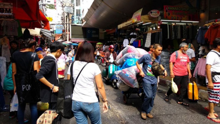 khám phá chợ pratunam ở bangkok thái lan