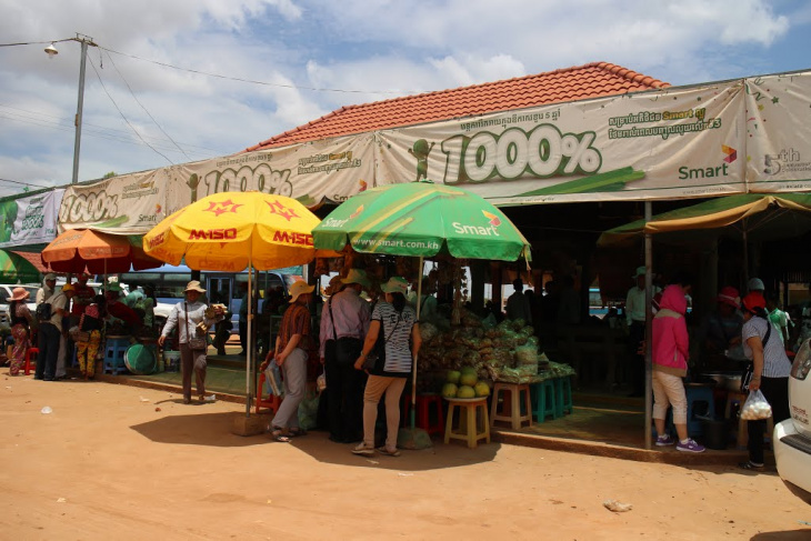 Trải nghiệm ở Chợ côn trùng Skun độc đáo khi du lịch Campuchia