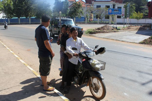 Người dân Campuchia rất yêu thích kim tiêm và ống truyền