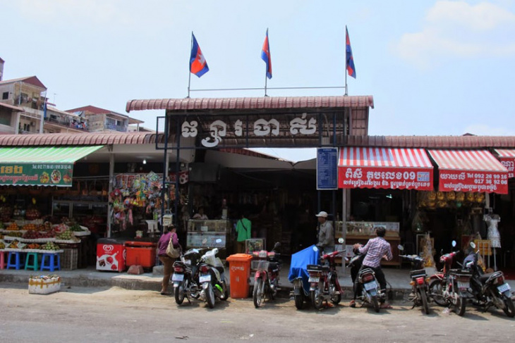 Tham quan và mua sắm ở chợ Phsar Chas tại Campuchia