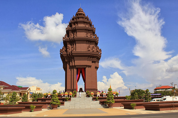 Tham quan Tượng đài Độc lập - niềm tự hào của đất nước Campuchia