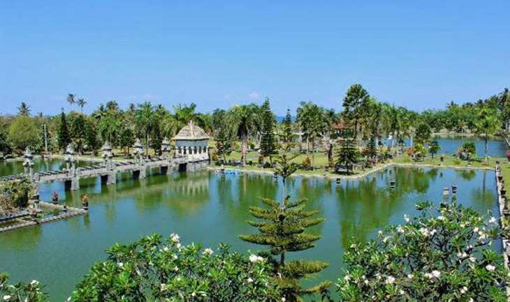 Cung điện nước tuyệt đẹp tại Bali thu hút các tín đồ du lịch