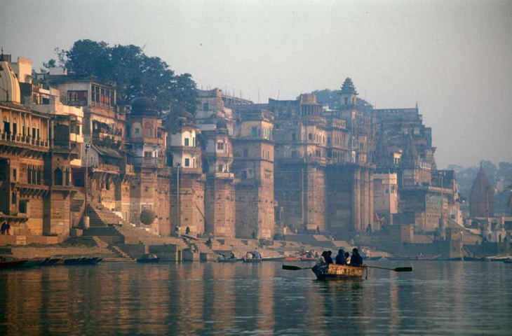 Sông Hằng Ấn Độ - Những điểm đến linh thiêng nhất và cuộc sống 4000 năm không thay đổi