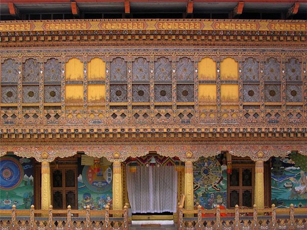 khám phá, trải nghiệm, dừng chân khám phá nơi pháo đài nổi tiếng tashicho dzong ở bhutan