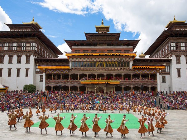 khám phá, trải nghiệm, dừng chân khám phá nơi pháo đài nổi tiếng tashicho dzong ở bhutan