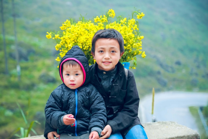 Những đứa trẻ Hà Giang - Cuộc sống nơi cao nguyên đá