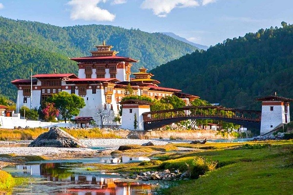 khám phá, trải nghiệm, du lịch bhutan mùa hè có gì đặc sắc