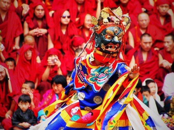 khám phá, trải nghiệm, mùa xuân bhutan có lễ hội gì đặc sắc?