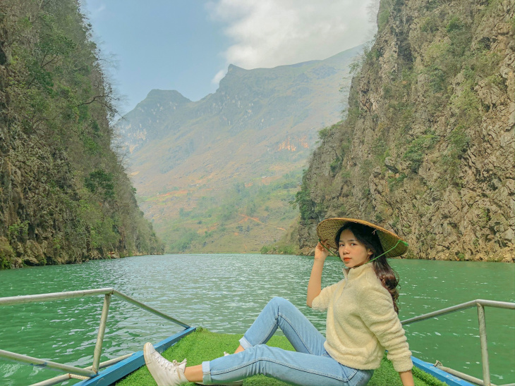 Chèo thuyền trên sông Nho Quế - Quên đi âu lo muộn phiền nơi thị thành náo nhiệt