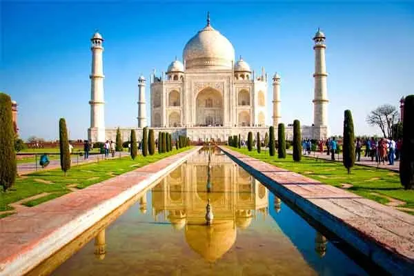 Một ngày ghé thăm đền Taj Mahal nổi tiếng trên sông Yamuna