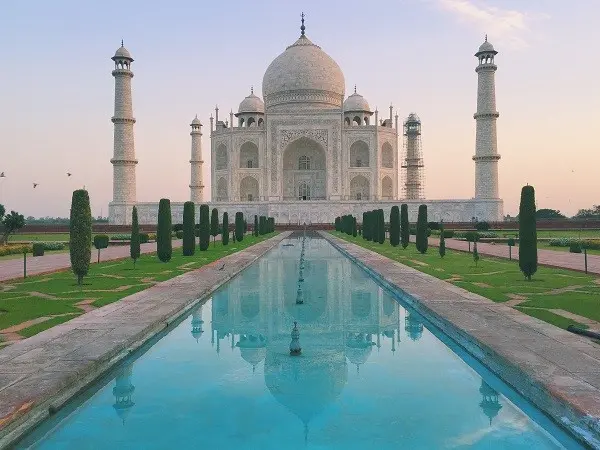 Taj Mahal - biểu tượng tình yêu bất diệt bên dòng sông Yamuna