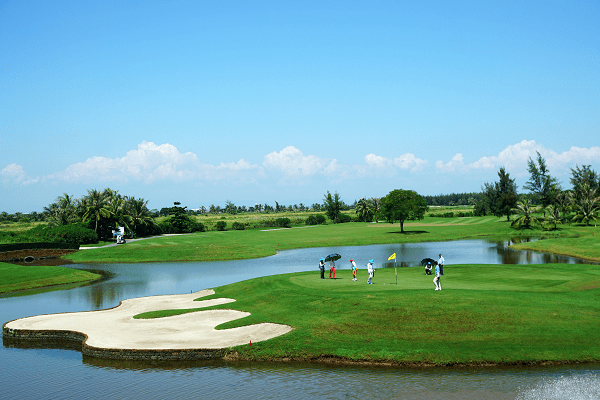 khám phá, trải nghiệm, thăm quan sân golf sông bé – sân golf đạt tiêu chuẩn quốc tế