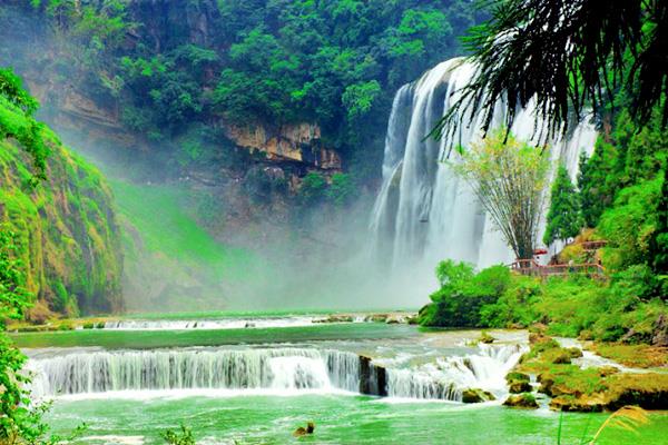 Chiêm ngưỡng 6 thác nước đẹp mê hồn ở Trung Quốc