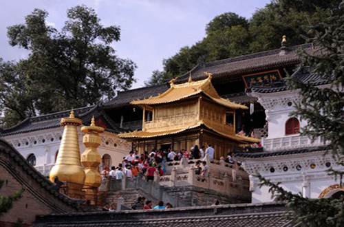 Đến thăm những ngọn núi thiêng ở Trung Quốc