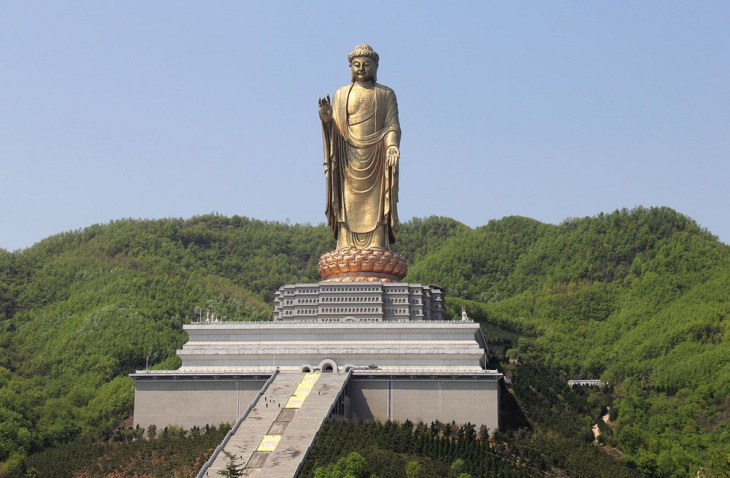 Chiêm bái 13 tượng Phật khổng lồ trong hành trình du lịch Trung Quốc