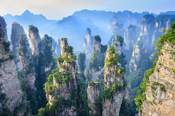 Vẻ đẹp kỳ ảo của khu thắng cảnh Vũ Lăng Nguyên ở Trung Quốc