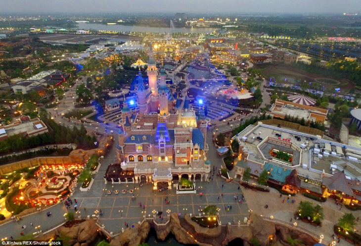 Disneyland Park - điểm vui chơi hấp dẫn ở Thượng Hải, Trung Quốc