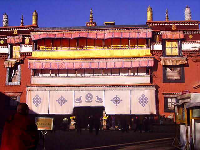 Du lịch Trung Quốc thăm viếng Chùa Ramoche (Tiểu Chiêu Tự)