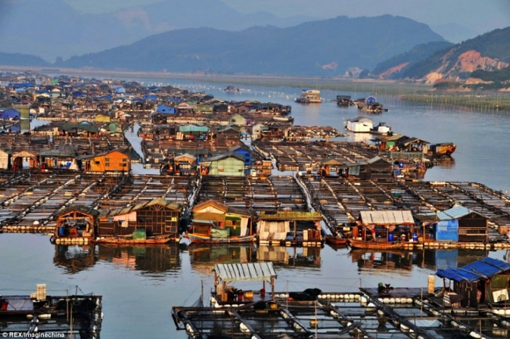 Thổn thức với 8 ngôi làng đẹp huyền bí trên mặt nước tại Trung Quốc