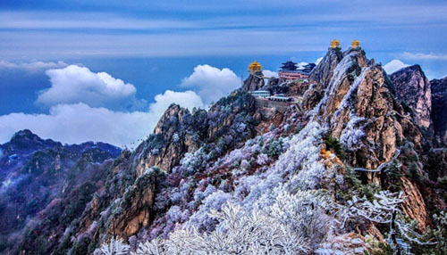 Đến Trung Quốc ngắm núi Lão Quân đẹp như tranh vẽ
