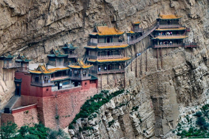 điểm đẹp, trung quốc, chùa huyền không - ngôi chùa được treo trên vách núi ở trung quốc