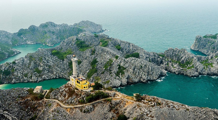 Du lịch đảo Long Châu - Khám phá ngọn hải đăng hơn 100 năm tuổi