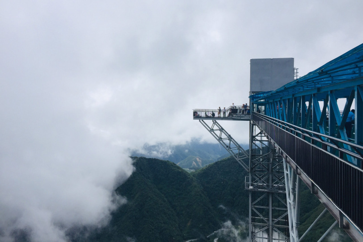nghỉ dưỡng, review cầu kính sapa – chiếc cầu cao nhất việt nam
