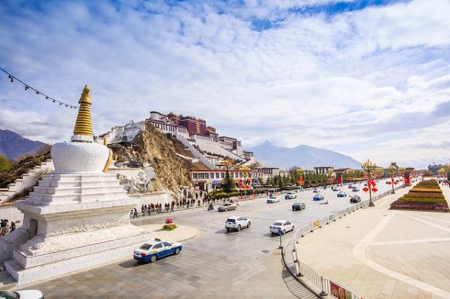 cung điện potala, du lịch tây tạng, khám phá, trải nghiệm, potala - cung điện cổ cao nhất thế giới tại tây tạng