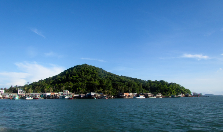 Ba Lua Islands, Vientam