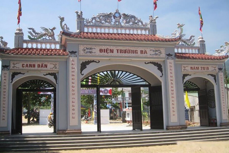 Cẩm nang du lịch điện Trường Bà Quảng Ngãi hot nhất mùa hè