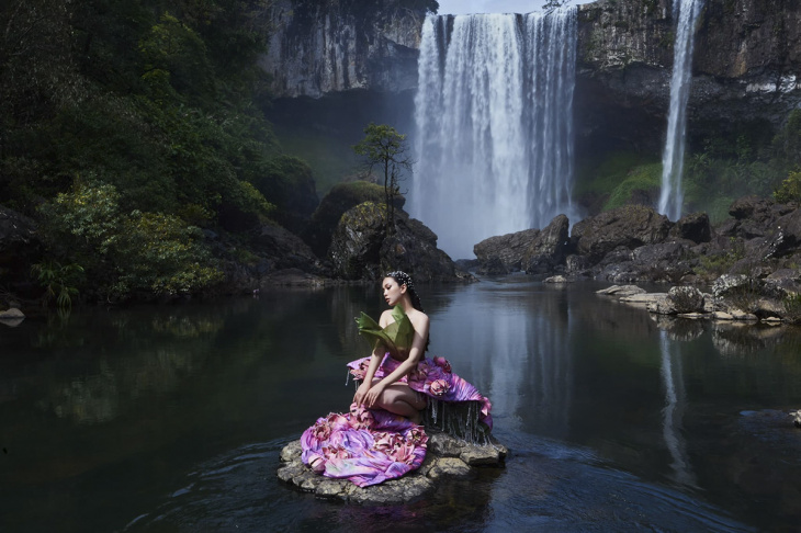 hoa hậu du lịch quốc tế hoàng hương ly khoe sắc cùng nàng thơ đại ngàn thác k50