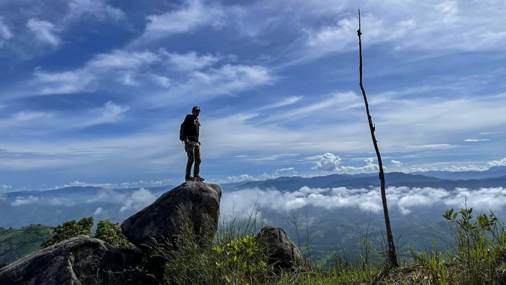 đỉnh núi chư hreng, địa điểm cắm trại săn mây hấp dẫn ở kon tum