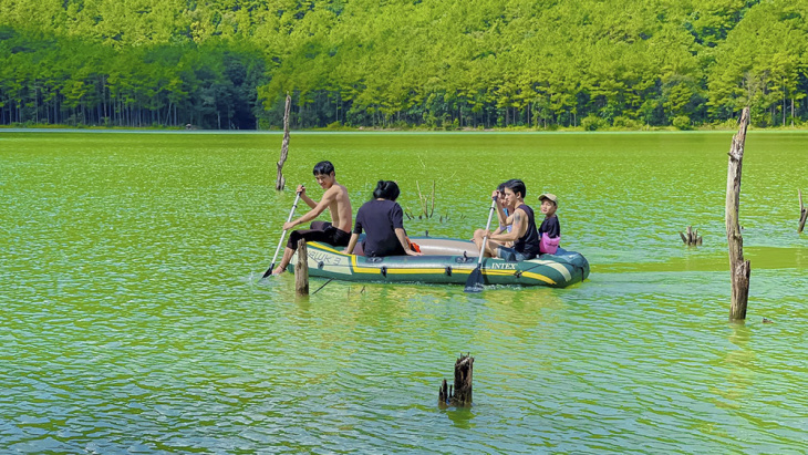 địa điểm cắm trại tận hưởng thiên nhiên ở hồ nước tiên sơn