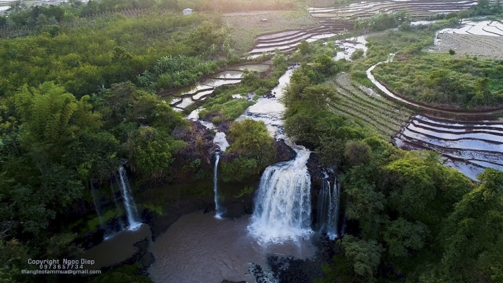 Thác Kueng O tuyệt đẹp nằm gần thác Phú Cường