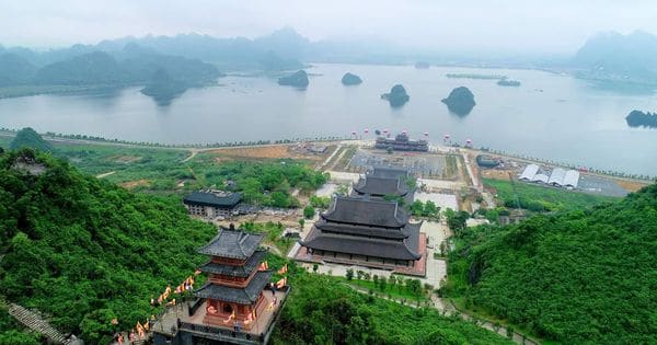 Khám phá Chùa Tam Chúc – Ngôi chùa lớn nhất thế giới ở Hà Nam