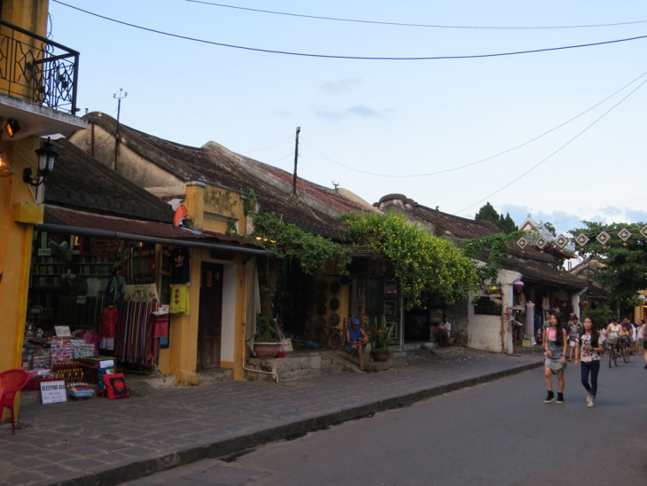 Amazing Hoi An – wander to touch the beauty of the past