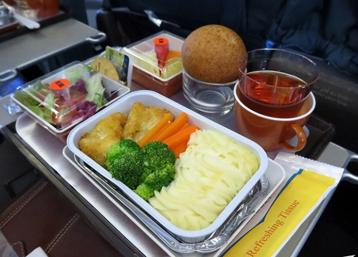 ẩm thực, khám phá, trải nghiệm, hãng hàng không nội địa nào phục vụ suất ăn chay?