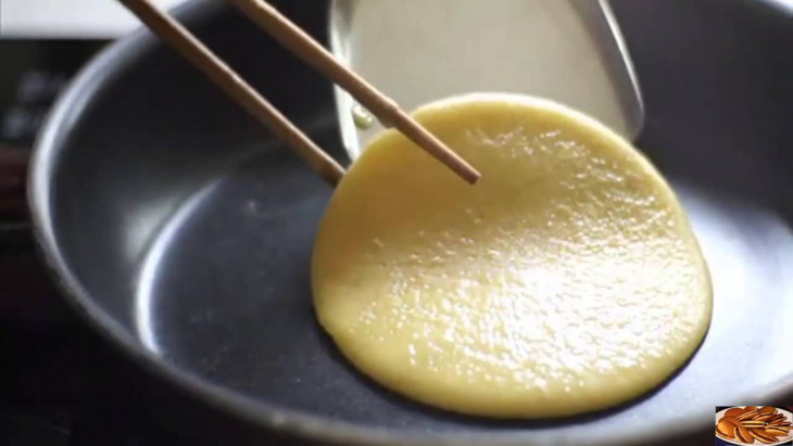 cách làm bánh pancake ngon đơn giản chỉ với 5 phút vào bếp