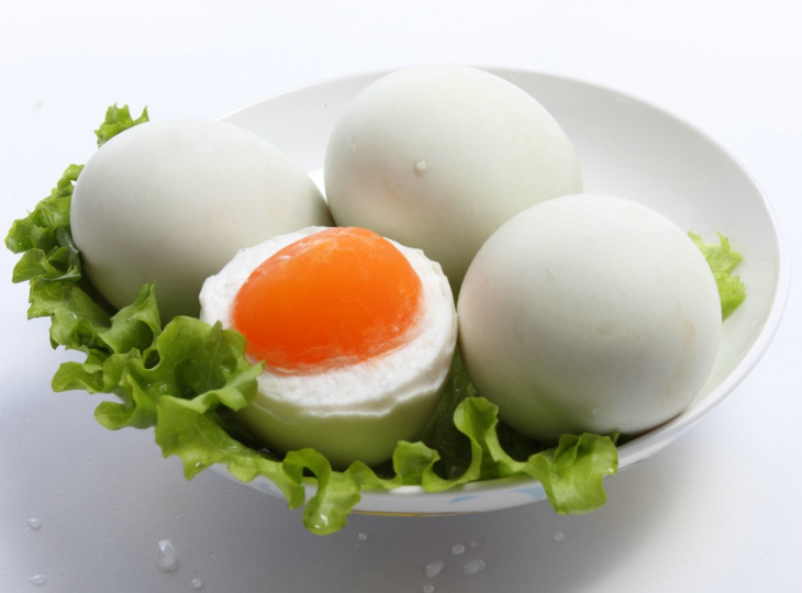 cách làm trứng muối béo ngậy an toàn tại nhà