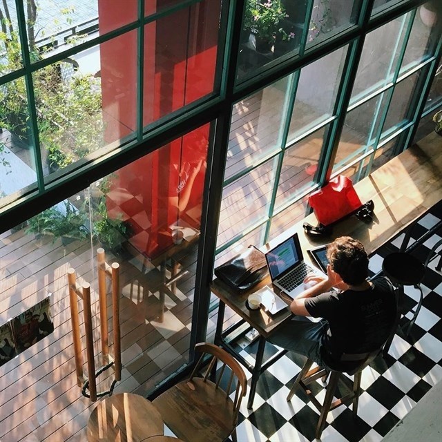 top 5+ quán cà phê có wifi cực mạnh để học tập, làm việc và “chạy deadline” hiệu quả