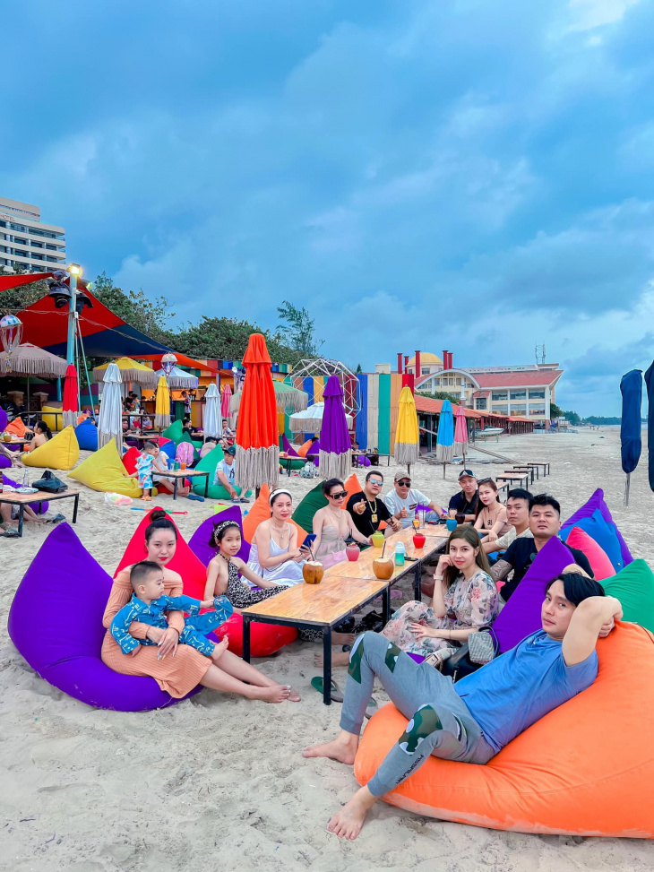 habana – colorful beach bar vũng tàu điểm check-in đầy sắc màu