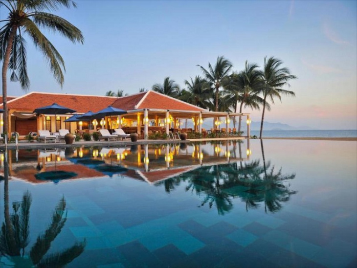 Top 20 Resort Nha Trang giá rẻ gần biển Bãi Dài view đẹp từ 3-4-5-6