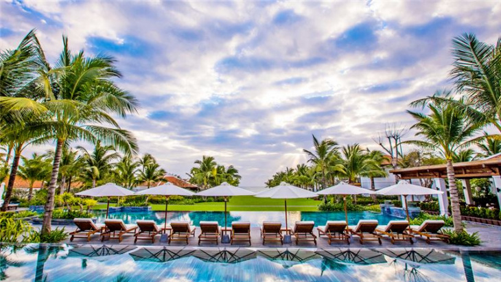 khám phá, trải nghiệm, top 20 resort nha trang giá rẻ gần biển bãi dài view đẹp từ 3-4-5-6