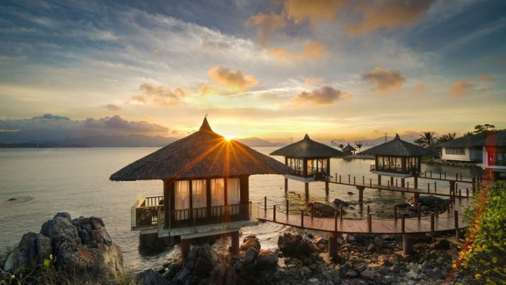 khám phá, trải nghiệm, top 20 resort nha trang giá rẻ gần biển bãi dài view đẹp từ 3-4-5-6