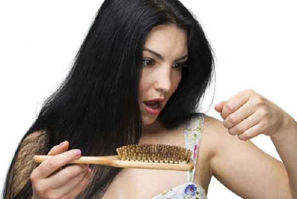 điều trị rụng tóc, mách bạn 3 mẹo điều trị rụng tóc tại nhà đơn giản, hiệu quả